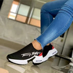 Black / 10