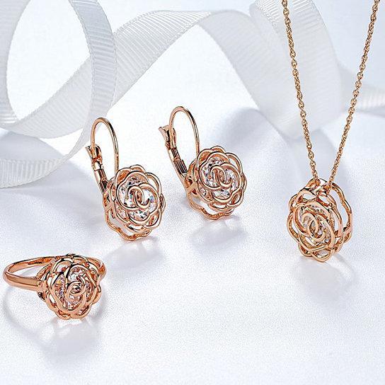 Rose Is A Rose Set Of Ring; Earrings and Pendant With Chain In 18kt Rose Crystals In White Yellow And Rose Gold Plating - Store - Shopping - Center